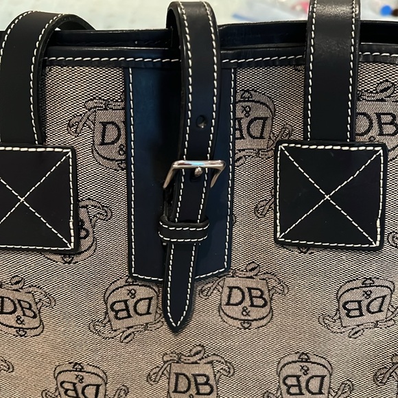 Dooney & Bourke tote - Picture 6 of 10